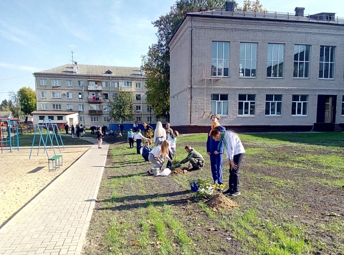 В Клинцах состоялась закладка памятной аллеи
