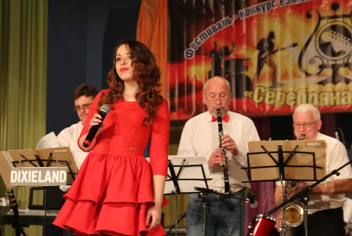 В городе Клинцы прошел III международный фестиваль-конкурс вокально-инструментальных ансамблей «Серебряная лира»