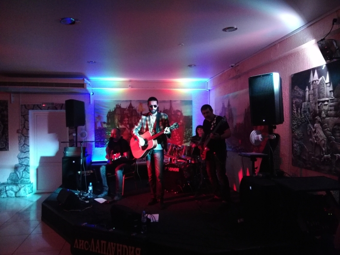 В Клинцах дала концерт брянская рок-группа «Лис и Лапландия»