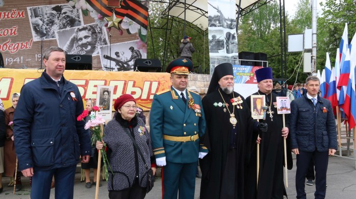 В городе Клинцы проходят праздничные мероприятия, посвященные Дню Победы