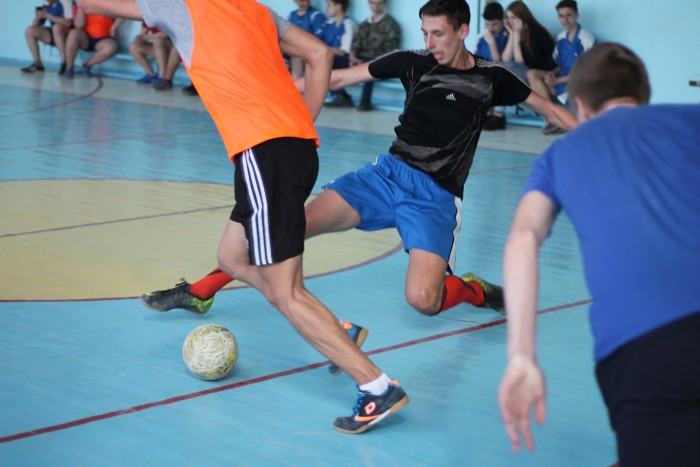 В Клинцах состоялся городской турнир по мини-футболу