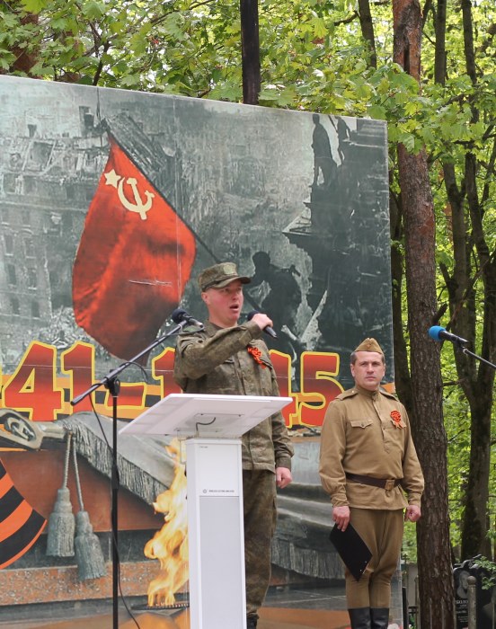 В городе Клинцы состоялся митинг-реквием «Слеза на граните»