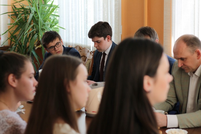 В Клинцах прошла встреча молодежи с руководством города и депутатами Брянской областной Думы