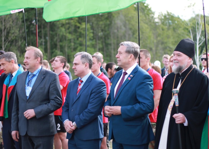 В Клинцовском районе состоялось торжественное открытие Международного лагеря славянской молодежи «Дружба-2017»