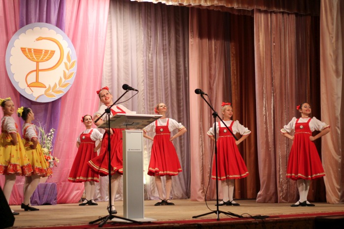 В городе Клинцы проходят торжественные мероприятия, посвященные Дню медицинского работника