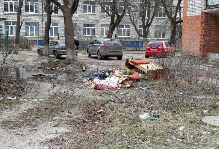 Клинчане жалуются на очередную свалку в центре города