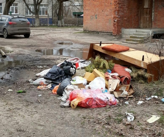 Клинчане жалуются на очередную свалку в центре города