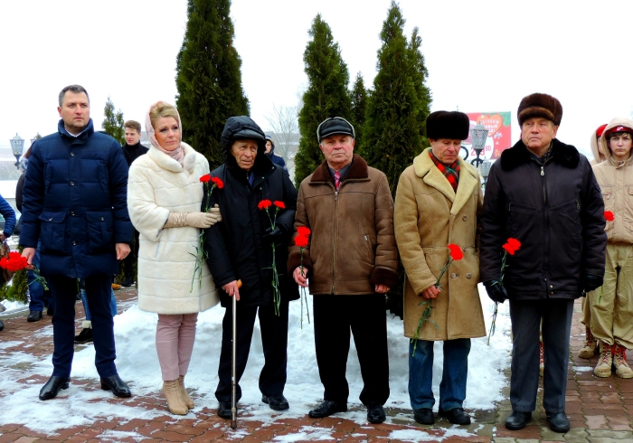 В Клинцах прошел митинг, посвященный Дню Героев Отечества