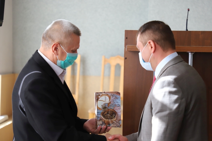 В Клинцах вручили награды ветеранам уголовного розыска
