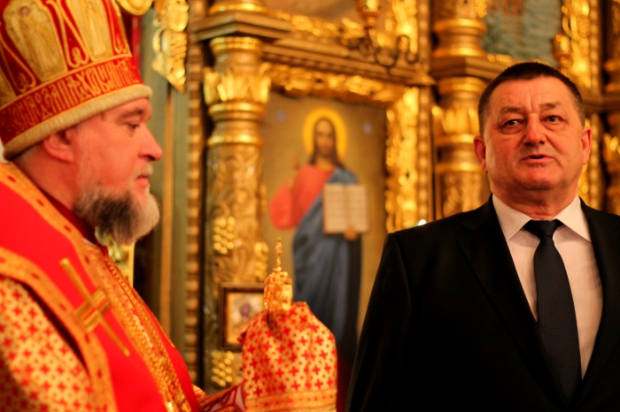 Вице-губернатор Брянской области Александр Резунов встретил Пасху в Петропавловском соборе города Клинцы
