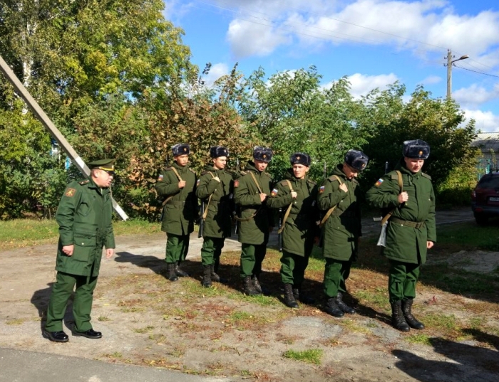 В Клинцовском районе открыли памятную мемориальную доску подводнику Петру Лапсарю