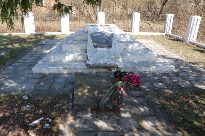 Клинцовская горадминистрация отчиталась – «памятники Воинской Славы приведены в надлежащий порядок»