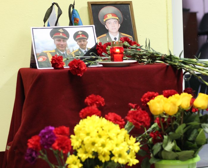 В городе Клинцы почтили память погибших при крушении Ту-154