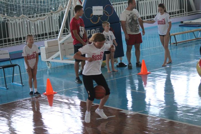 В Клинцах прошли соревнования «Папа, мама, я – здоровая спортивная семья»