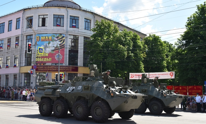 В Брянске состоялся торжественный марш Победы