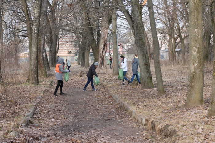 В городе Клинцы стартовал проект «Чистый парк»