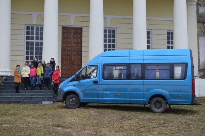Новый микроавтобус открыл новые возможности для студентов Клинцовского колледжа