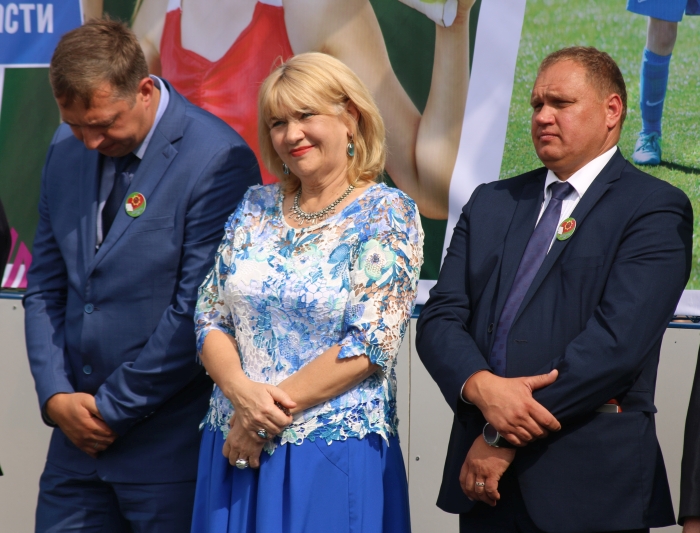 В Клинцах «Газпром» открыл многофункциональную спортивную площадку