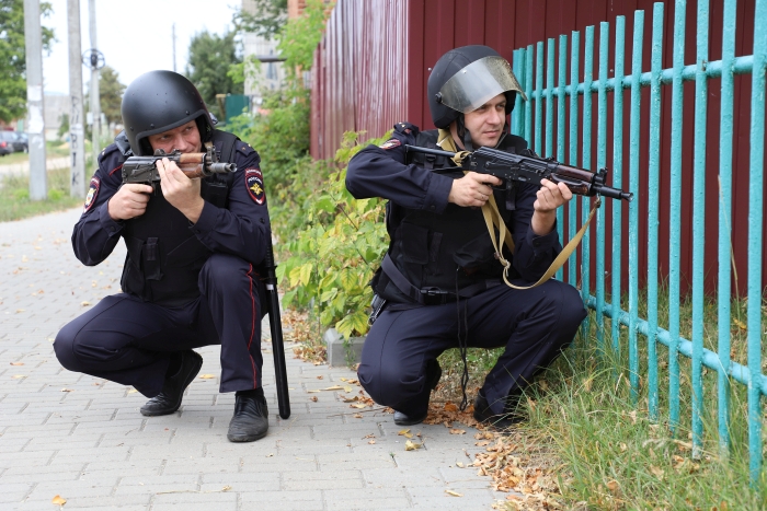 В Клинцах проходят антитеррористические учения