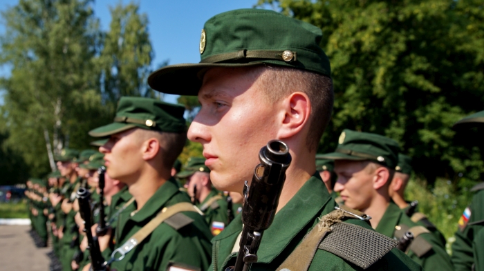В Клинцах военнослужащие приняли присягу