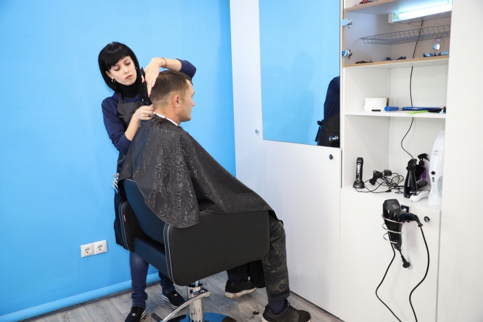 В центре Клинцов открылась японская парикмахерская «Просто стрижка»