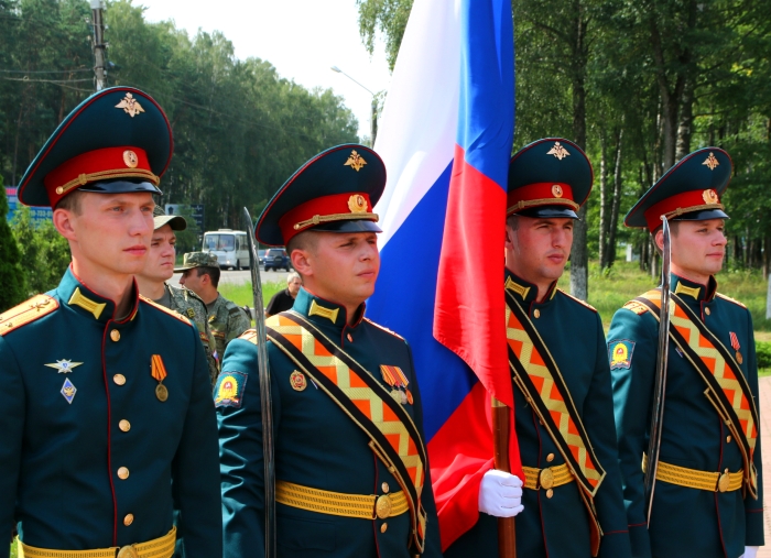 В Клинцах состоялась торжественная церемония принятия военной присяги