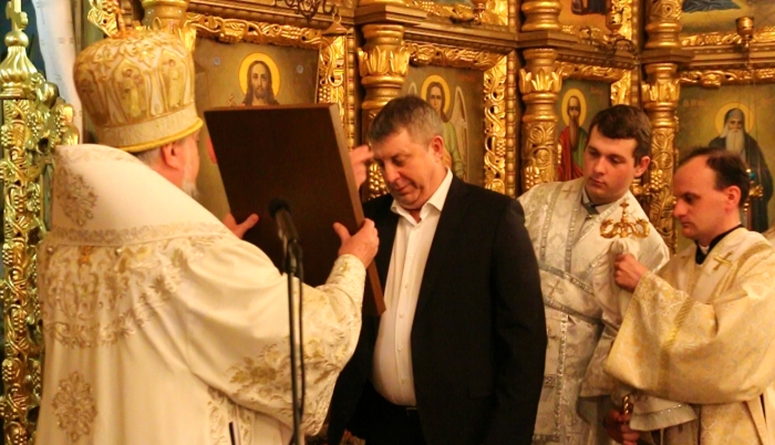 Брянский губернатор Александр Богомаз встретил Рождество в Петропавловском соборе города Клинцы