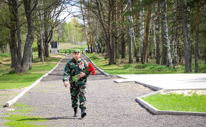 Школьники посетили мемориальный комплекс «Речечка» в Клинцовском районе