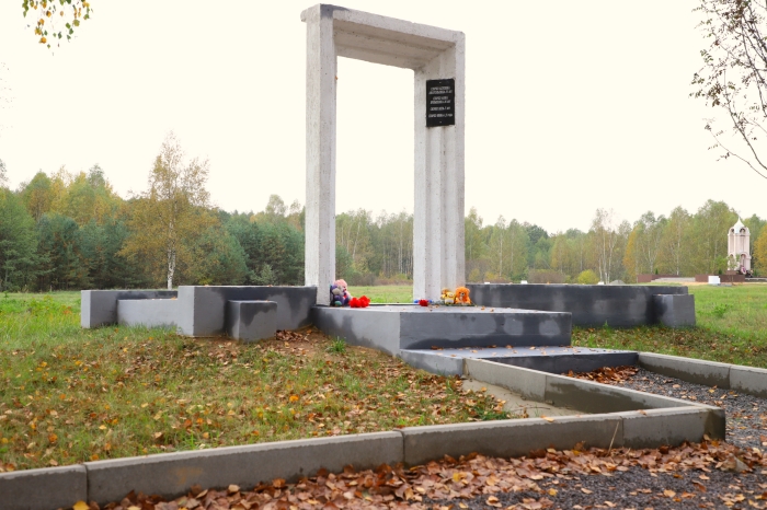 В Клинцовском районе закончилось благоустройство мемориального комплекса «Речечка»