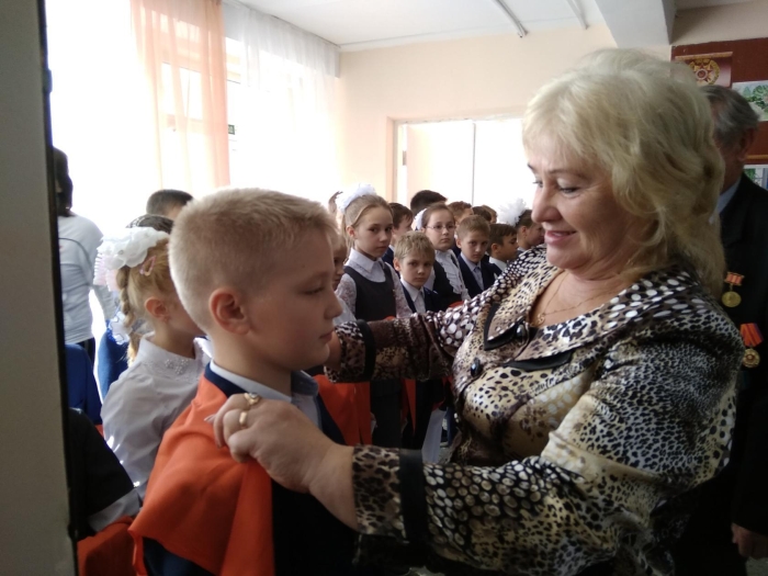 Клинцовские школьники пополнили ряды детской организации «Радуга»