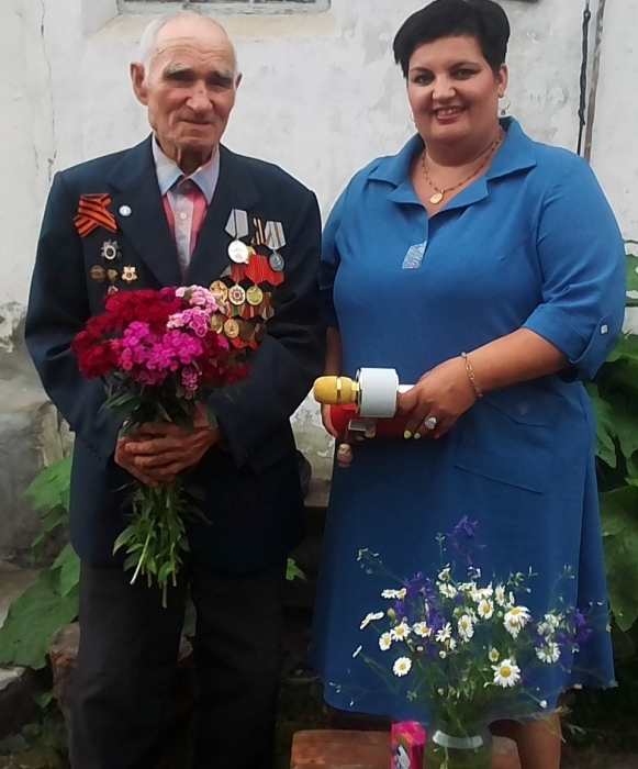 В Клинцовском районе поздравили ветеранов Великой Отечественной войны с 75-й годовщиной Парада Победы