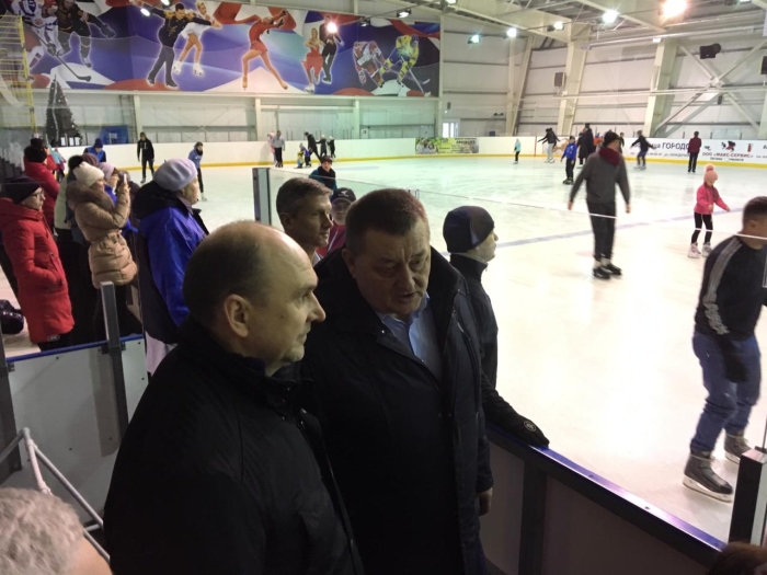Александр Резунов и Виталий Беляй посетили спортивные объекты в Клинцах