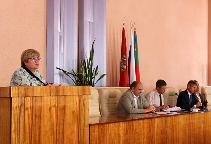9 августа в Большом зале Дома Советов состоялось 51-е внеочередное городского Совета.