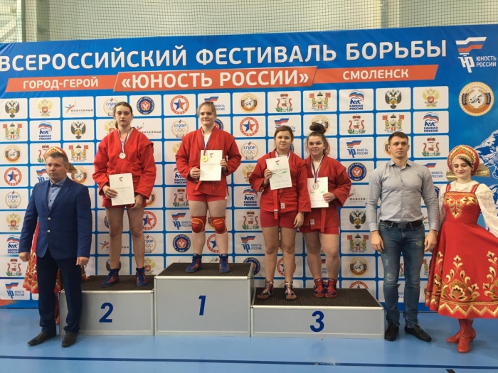Клинцовские самбисты заняли призовые места на соревнованиях в Смоленске