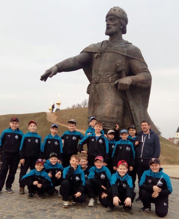 Клинцовские хоккеисты заняли второе место в своей подгруппе в финальных соревнованиях клуба «Золотая шайба»