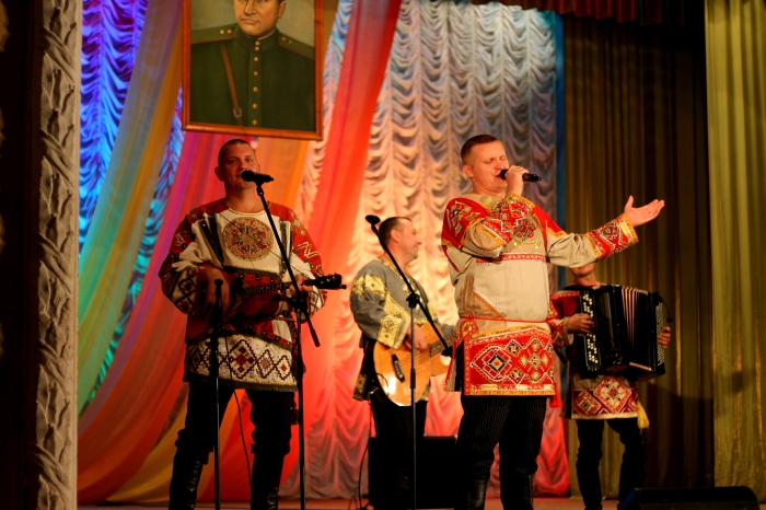 Праздничный концерт в Клинцах, посвященный дню памяти Е.М. Беляева: «Ватага» - Браво!