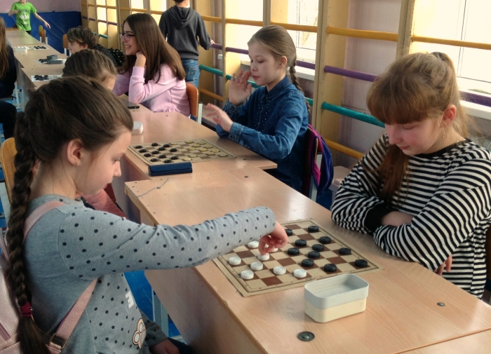В Клинцах прошел шахматно-шашечный турнир