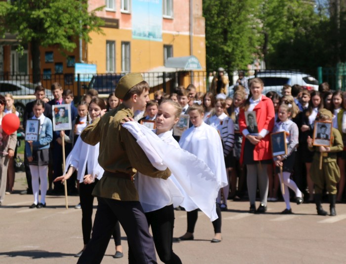 В образовательных учреждениях города Клинцы проходят торжественные мероприятия, посвященные «Дню Победы»