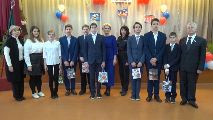 Вручение паспортов обучающимся в день Конституции РФ (г. Клинцы)