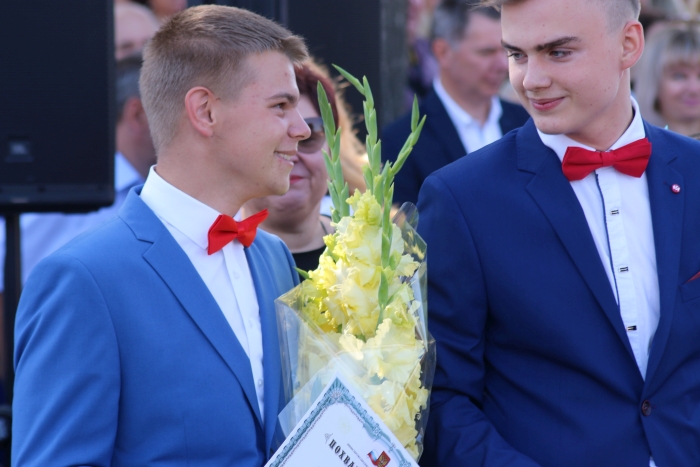 2 сентября в Клинцах прошли праздничные линейки, посвященные Дню знаний
