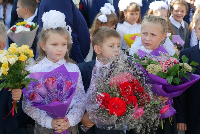 2 сентября в Клинцах прошли праздничные линейки, посвященные Дню знаний