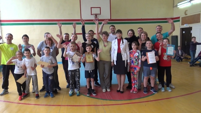 В Клинцах прошел спортивный праздник «Всей семьёй за ЗОЖ! Остановим туберкулёз!»