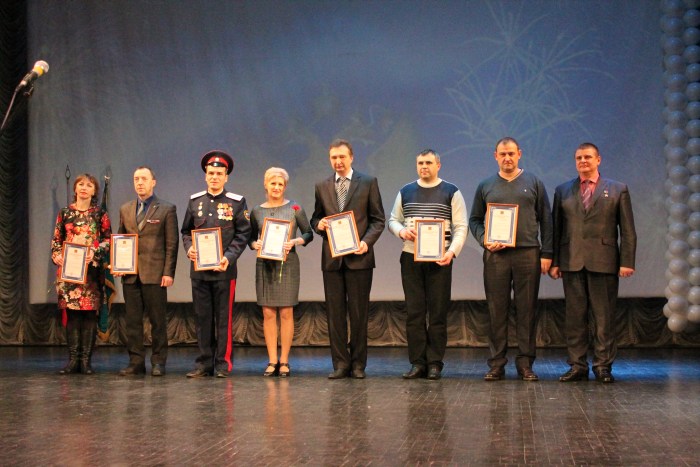 Клинцовских юнармейцев наградили в Брянске