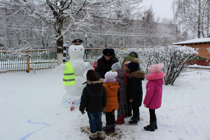 Профилактического мероприятия «Снеговик на страже безопасности дорожного движения!» состоялось в Клинцах