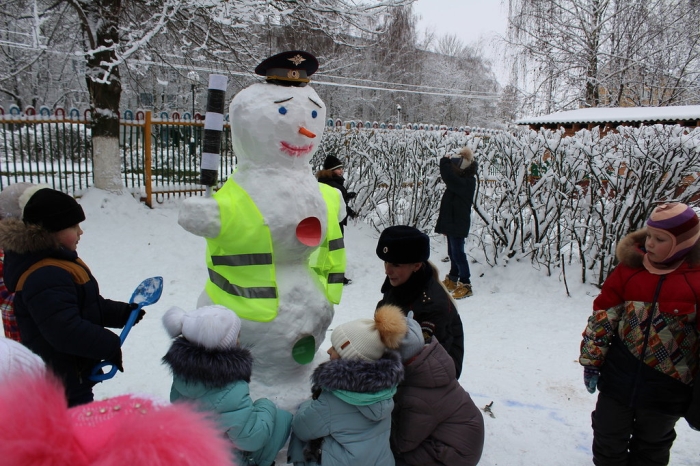 Профилактического мероприятия «Снеговик на страже безопасности дорожного движения!» состоялось в Клинцах