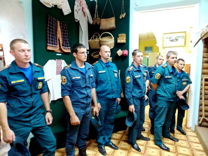 Тульские спасатели работают в Клинцах