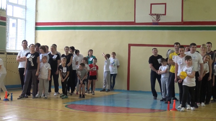 В Клинцах состоялась семейная эстафета «Всей семьёй к ГТО»