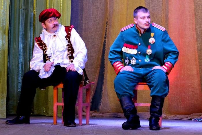 В Клинцах состоялась премьера спектакля «Тульский секрет» (фотоотчет)