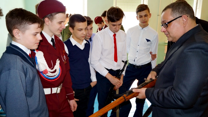 Закрытие оборонно-массового месячника в СОШ 4. Клинцы