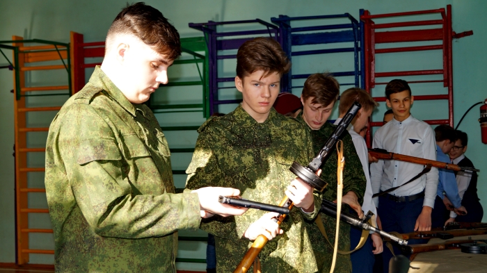 Закрытие оборонно-массового месячника в СОШ 4. Клинцы